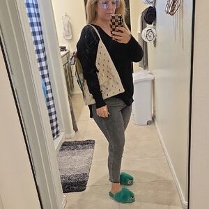 Stylish Cream Tote Bag with Eye Design